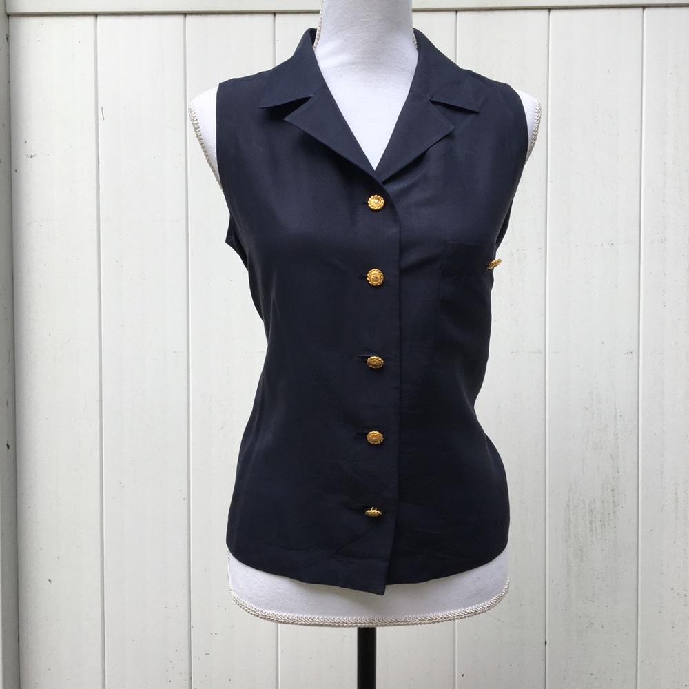 🦋 Vintage CHANEL Boutique Sleeveless Top